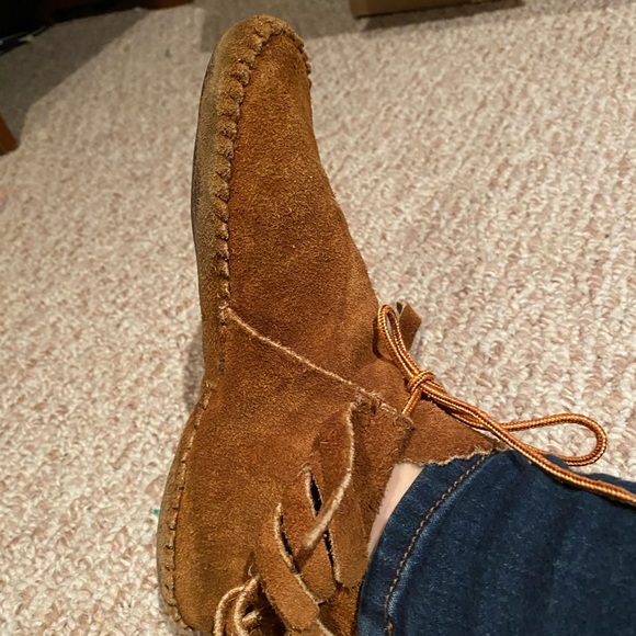 Taos Moccasins size 8 - Picture 6 of 7